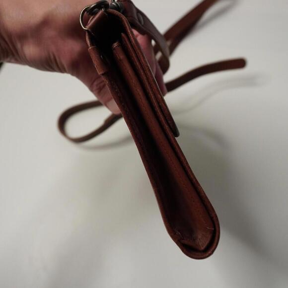 Vintage Eddie Bauer Cognac Brown Leather Crossbody Bag Organizer Classic Boho - Picture 3 of 9